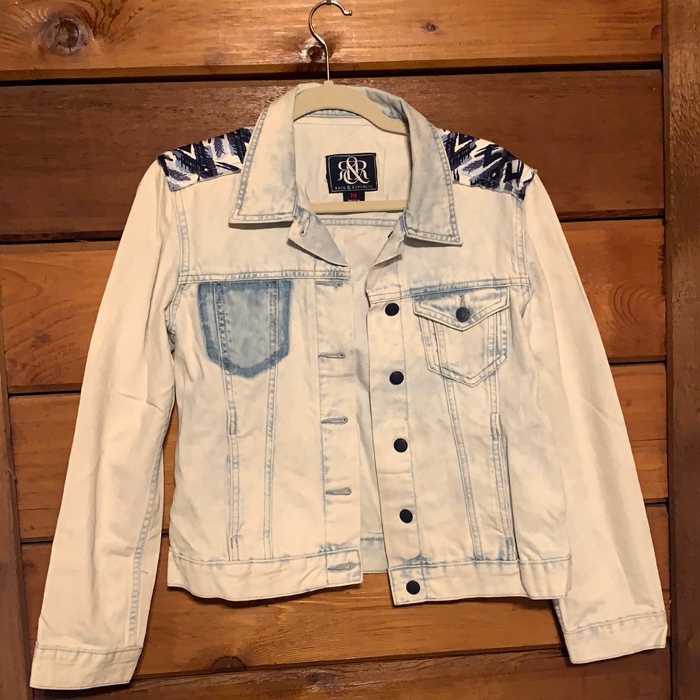 Denim Jacket With Patterned Shoulders - image 1